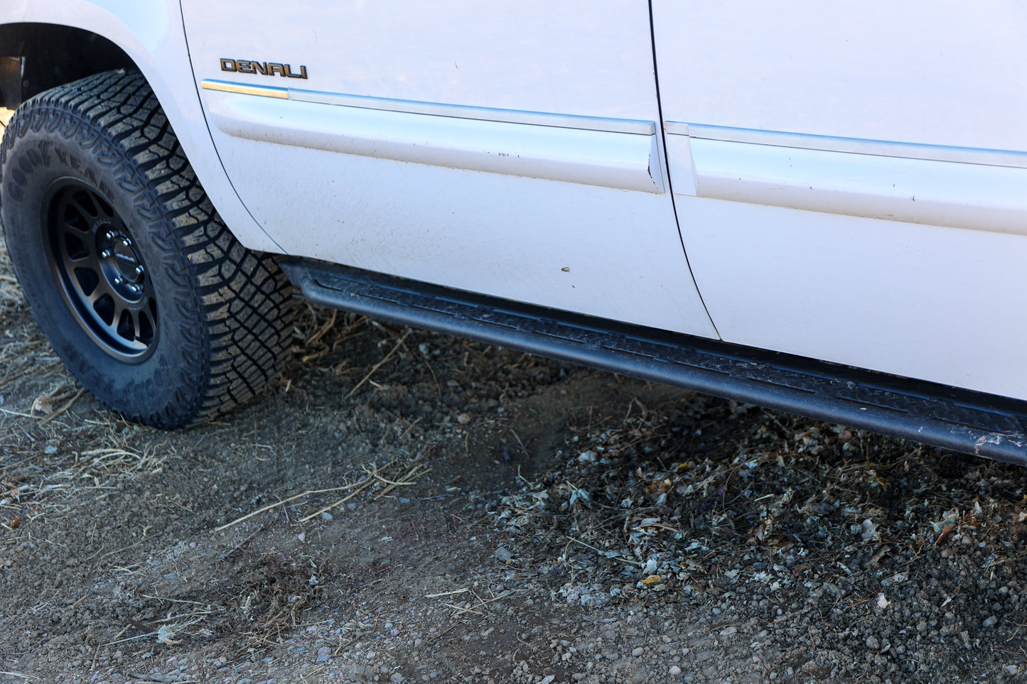 2015-2020 Chevy Suburban | GMC Yukon XL Rock Sliders