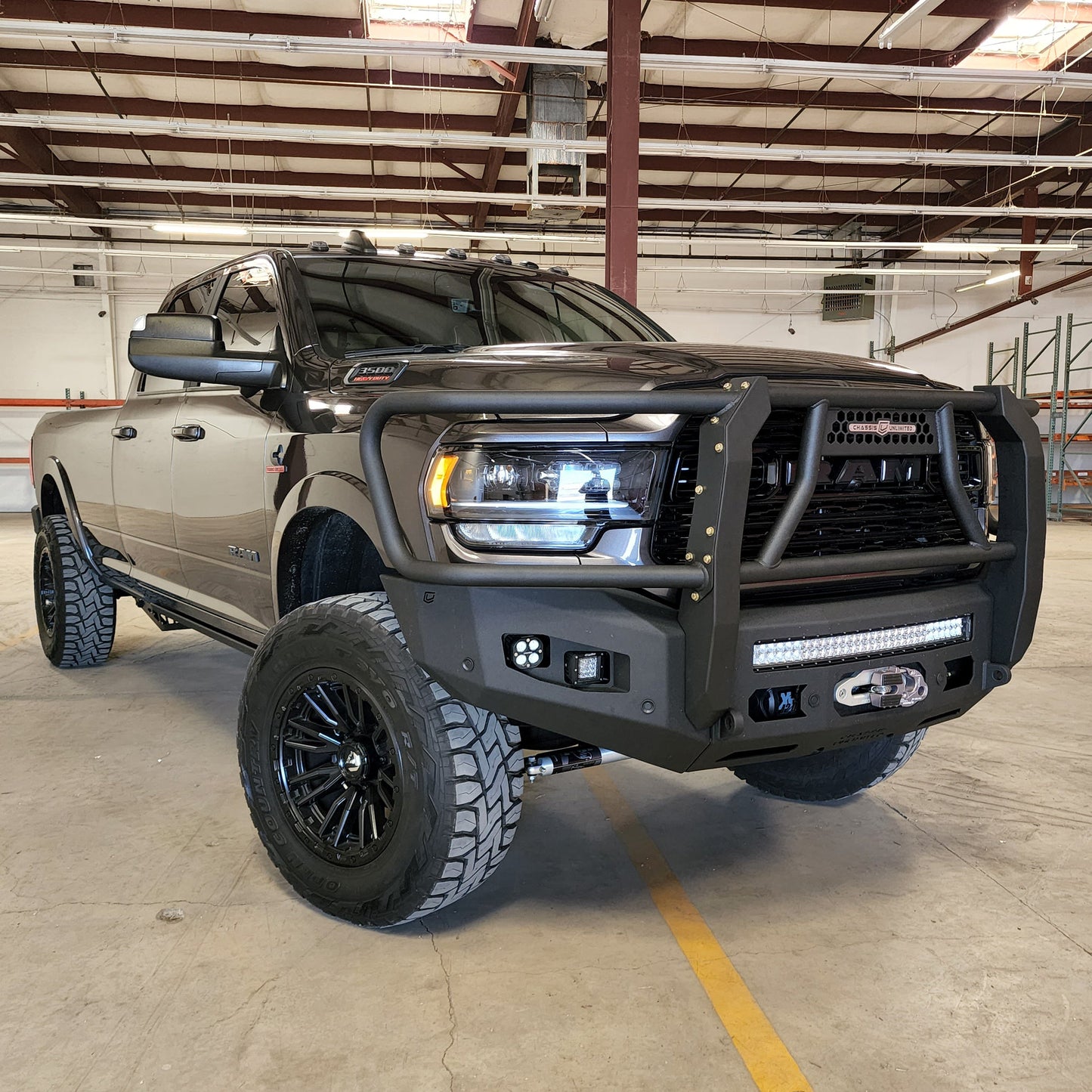 2019-2024 RAM 2500/3500 ATTITUDE FRONT WINCH BUMPER W/ GUARD