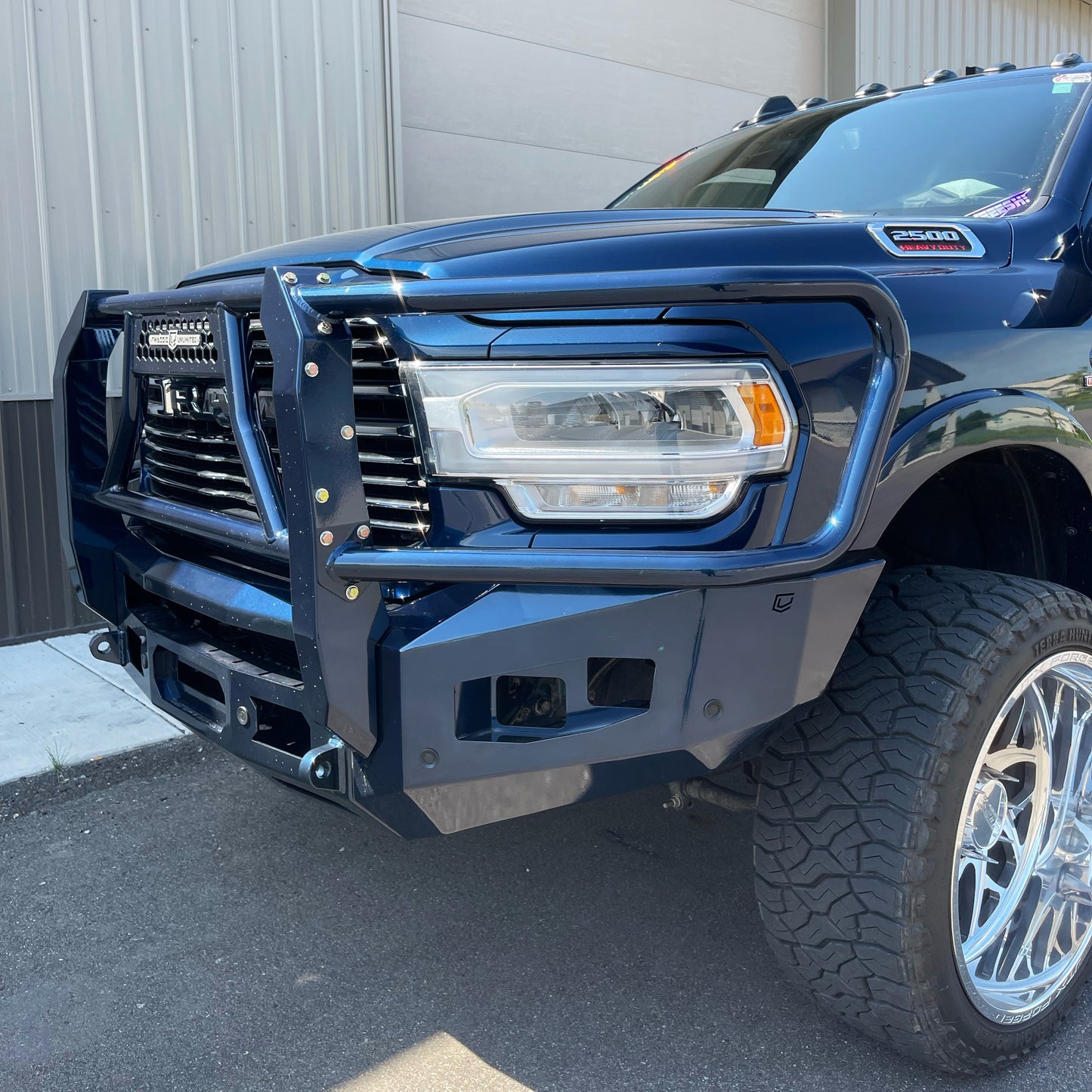 2019-2024 RAM 2500/3500 ATTITUDE FRONT WINCH BUMPER W/ GUARD