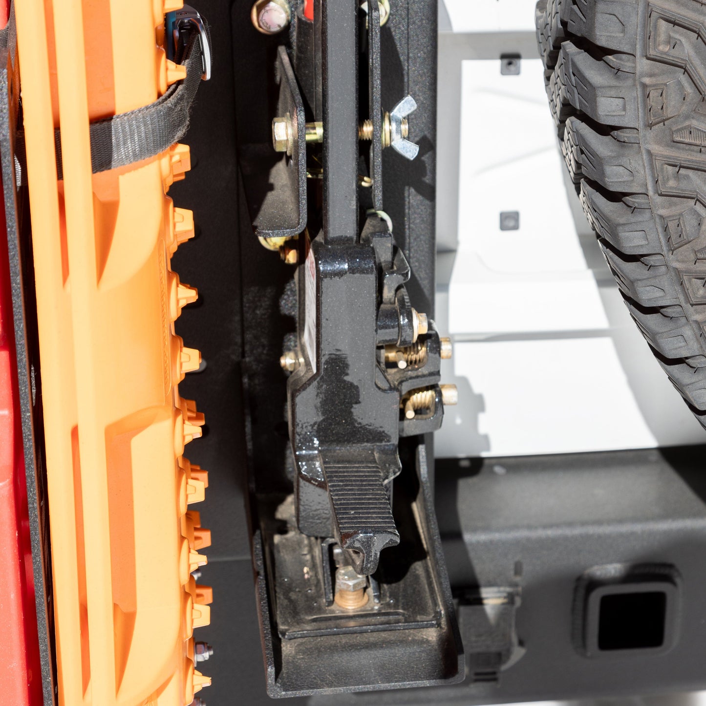 HI-LIFT JACK MOUNT - FITS SWING OUT BUMPERS