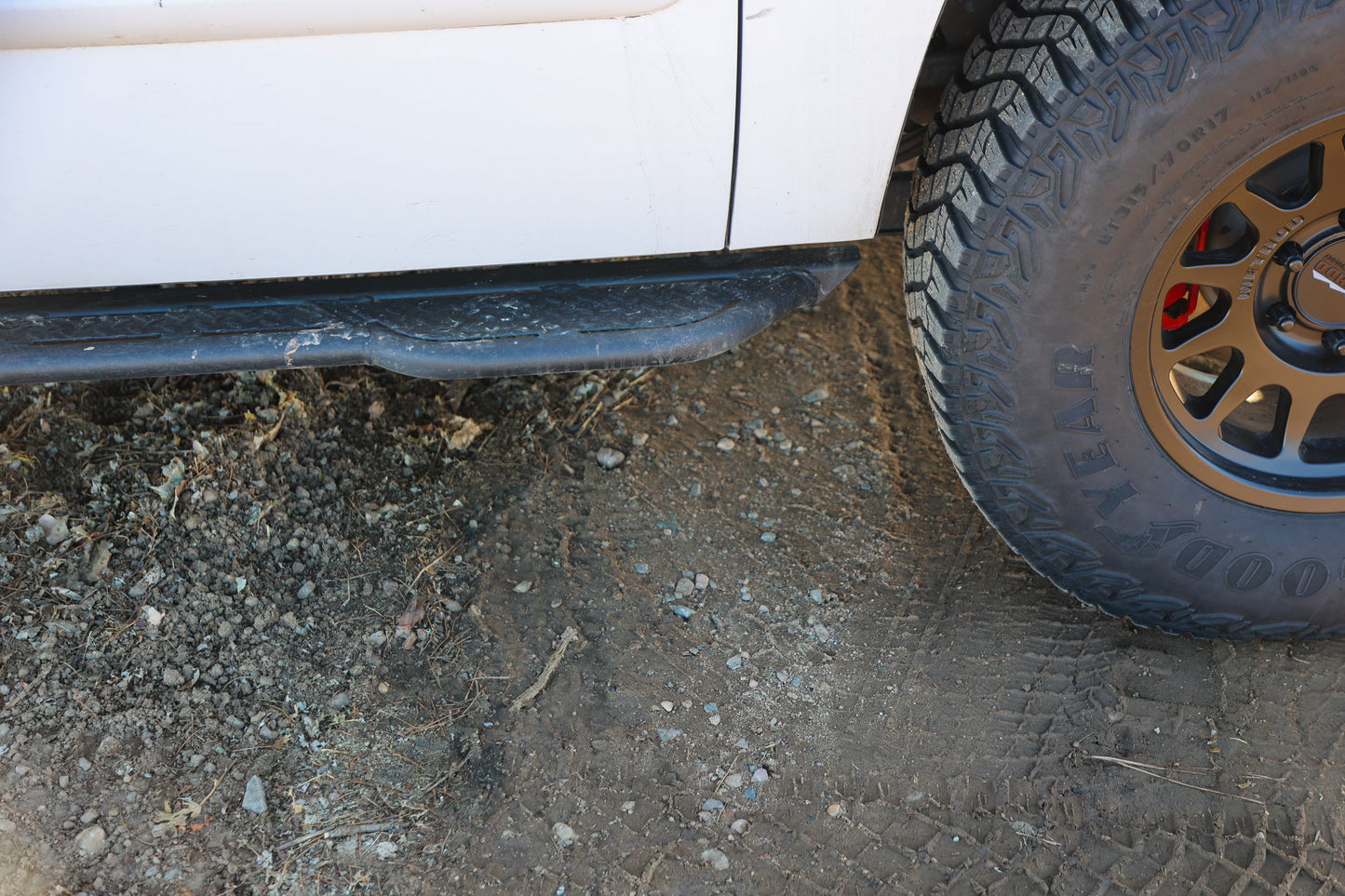 2000-2006 Chevy Suburban | GMC Yukon XL Rock Sliders