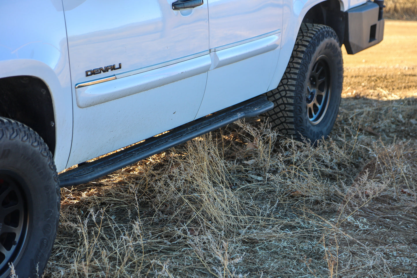 2000-2006 Chevy Suburban | GMC Yukon XL Rock Sliders