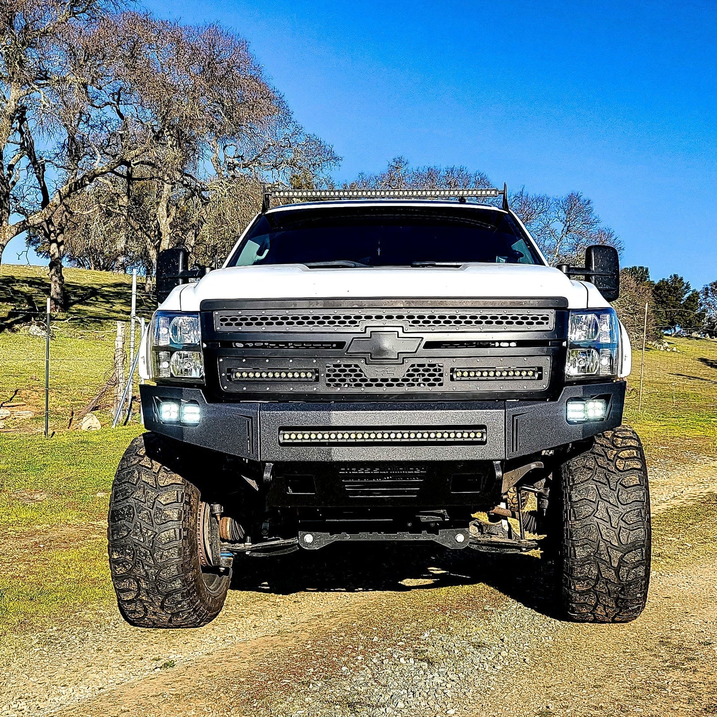 2008-2010 CHEVY SILVERADO 2500/3500 OCTANE FRONT BUMPER