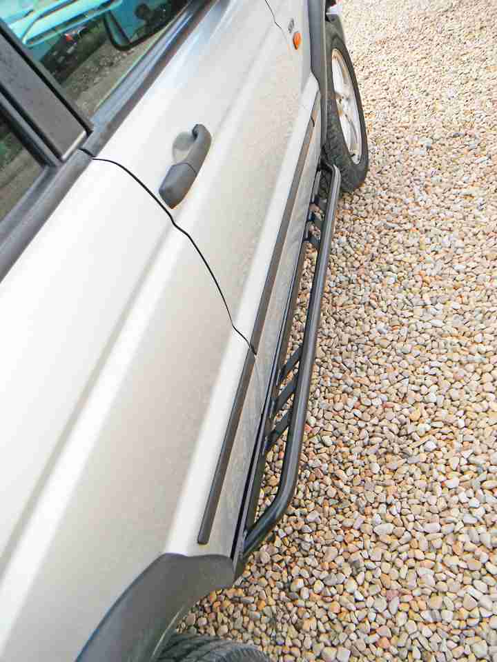 2000-2006 Chevy Suburban | GMC Yukon XL Rock Sliders