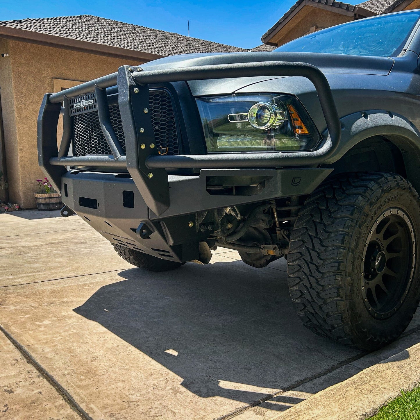 2010-2018 RAM 2500/3500 OCTANE FRONT WINCH BUMPER W/ GUARD