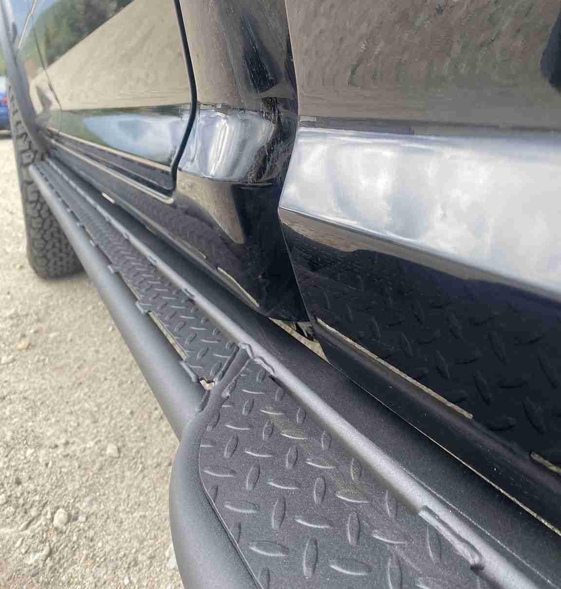 2000-2006 Chevy Suburban | GMC Yukon XL Rock Sliders