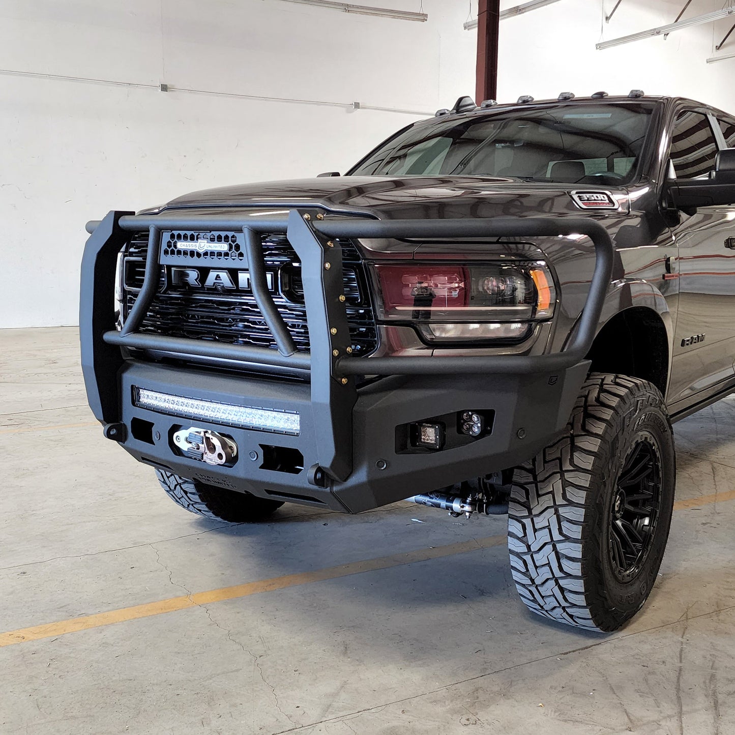 2019-2024 RAM 2500/3500 ATTITUDE FRONT WINCH BUMPER  W/ GUARD