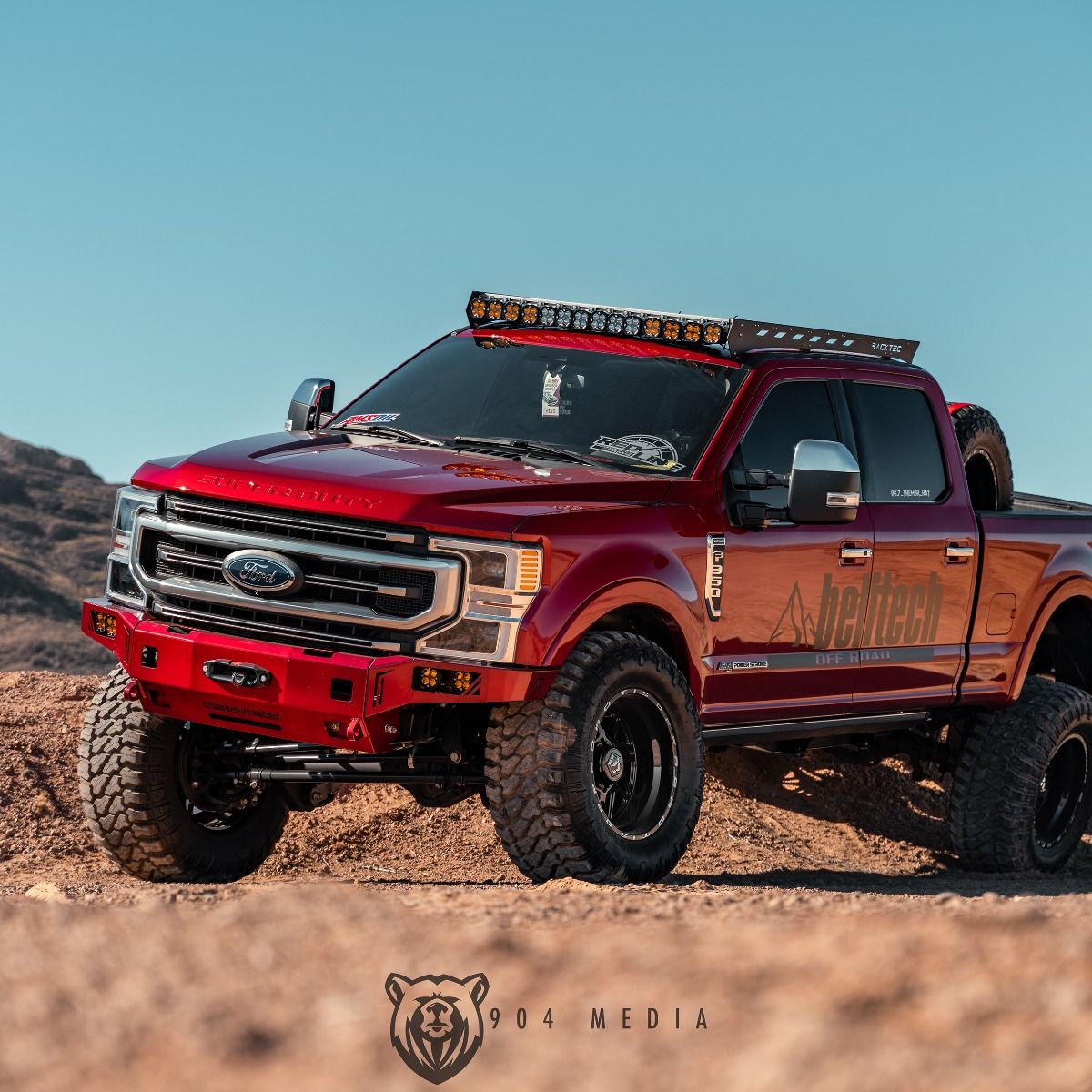 2017-2022 FORD SUPERDUTY F250/F350 OCTANE SERIES FRONT WINCH BUMPER